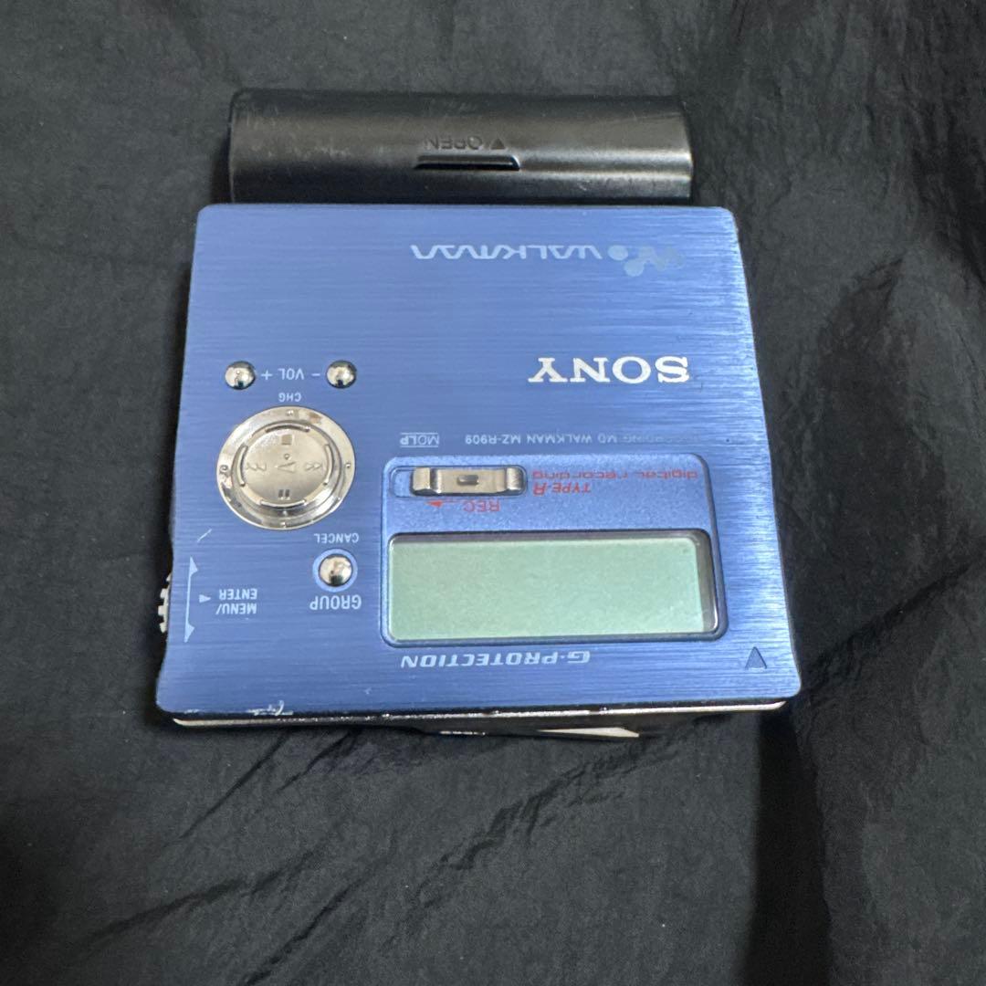 SONY・WALKMAN・MZ-R909