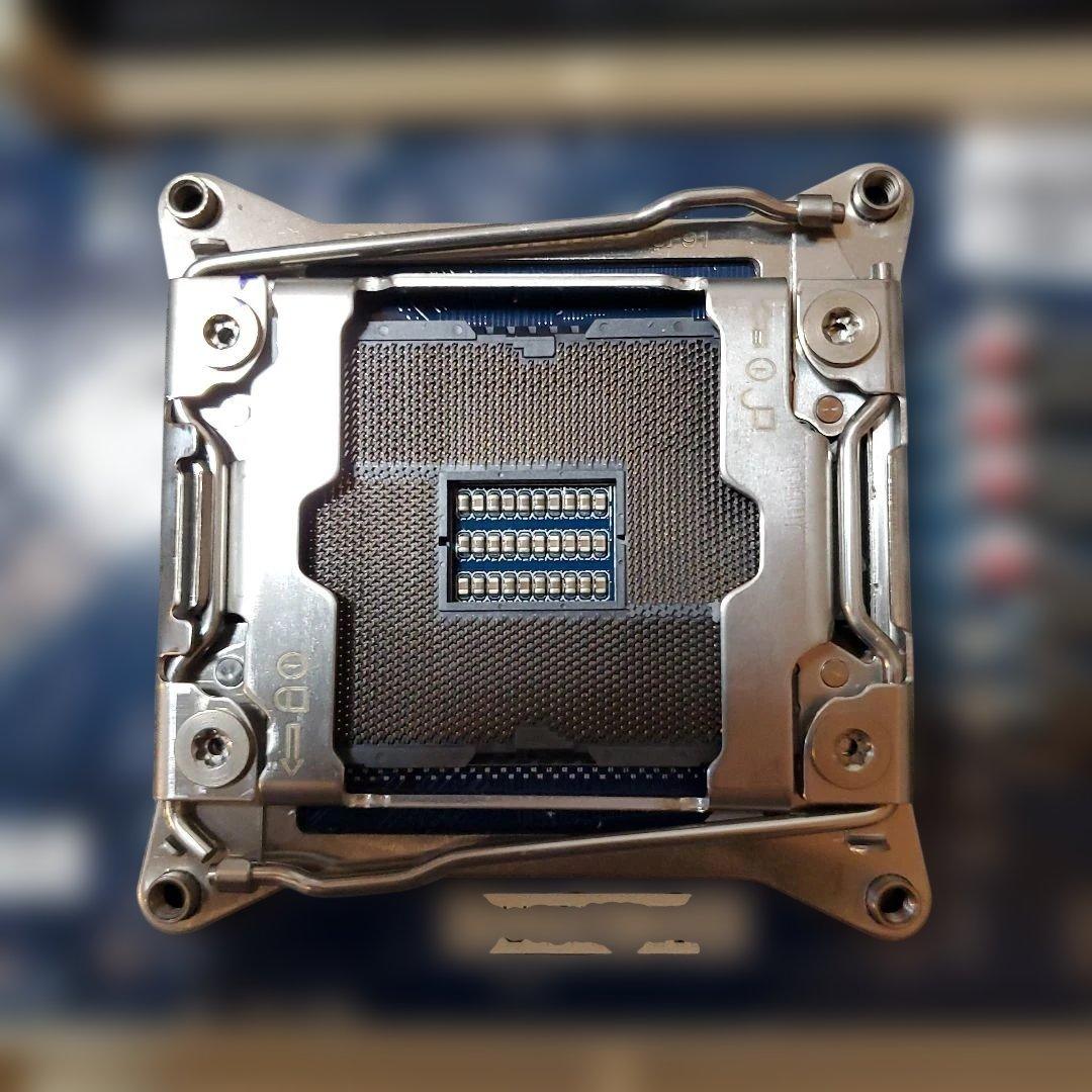 返金対応　SPB761514-001 LGA 2011 マザーボード（管278）