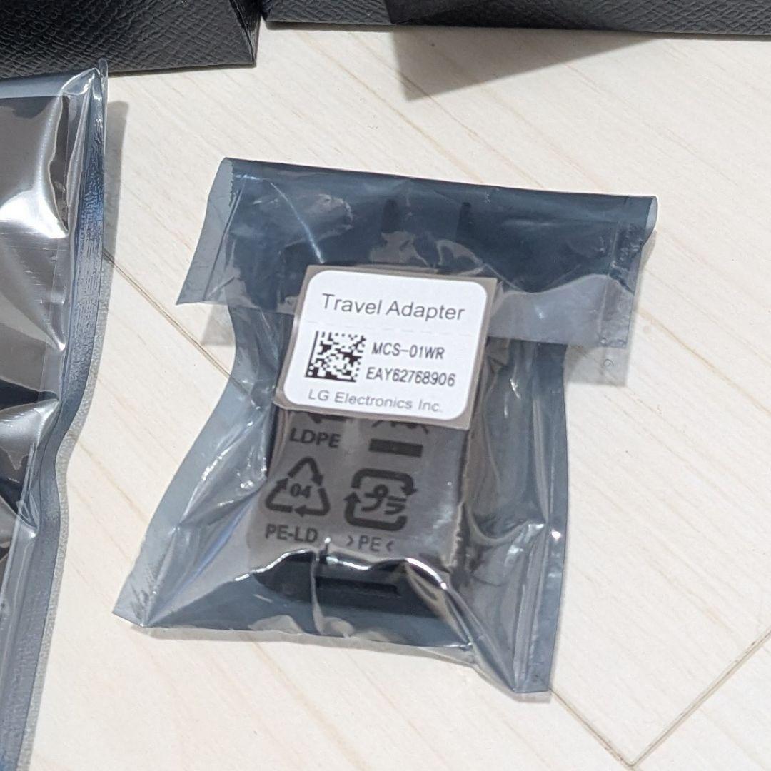 【中古品】PRADA Phone by LG-P940 ブラック