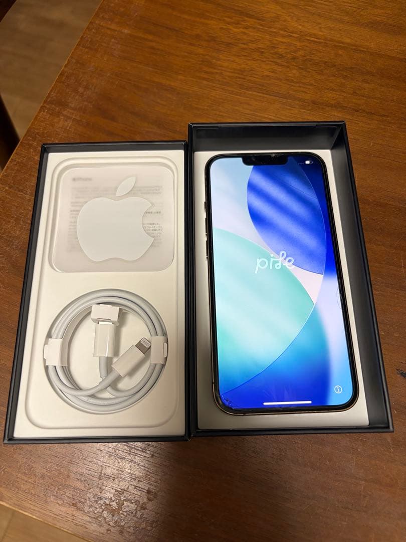iPhone 13 Pro ゴールド 本体 128GB 背面ひび割れあり