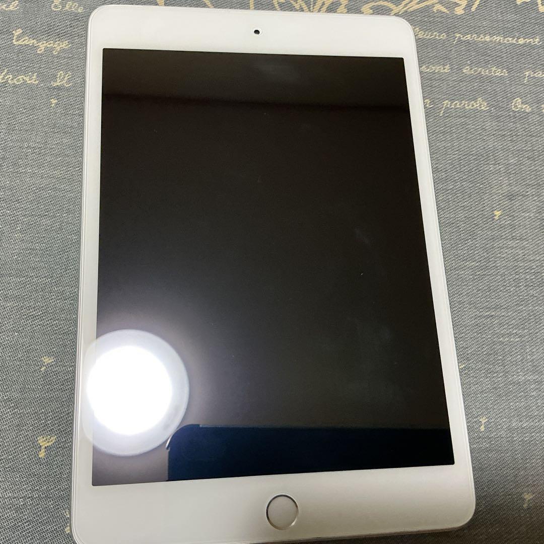 iPad mini (第4世代) 64GB シルバー Wi-Fi+セルラー