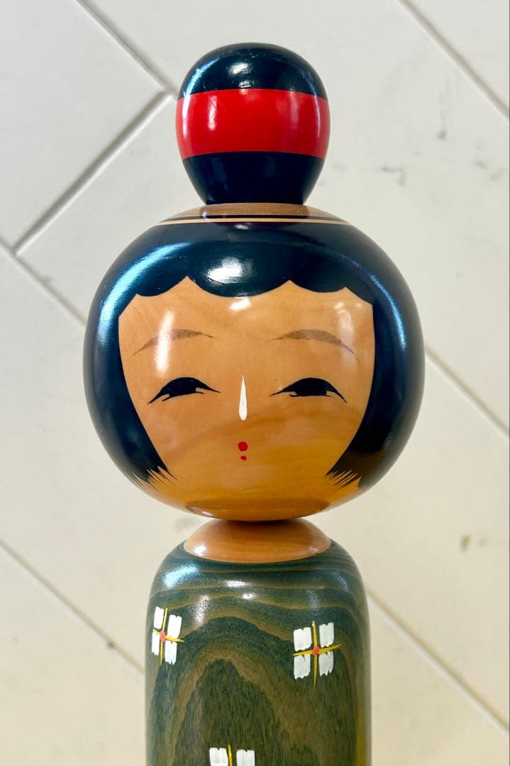 貴重品　約35㎝ 福岡県吉井町　こけし　高倉昭典氏作品　かすりの着物