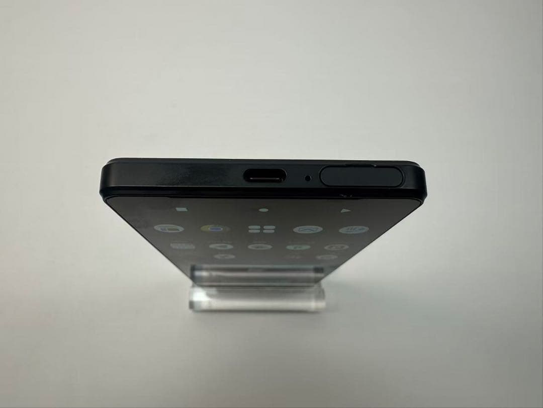 外観美品 SONY Xperia 1 IV docomo so-51c 黒