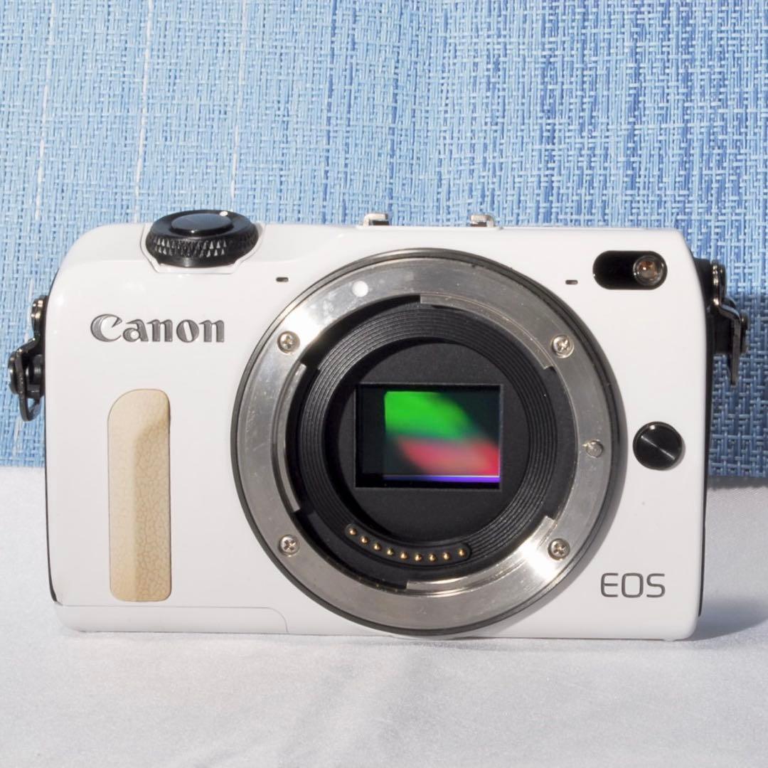 ✨Wi-Fi搭載！タッチ操作OK✨ キヤノン EOS M2 ホワイト動作難あり