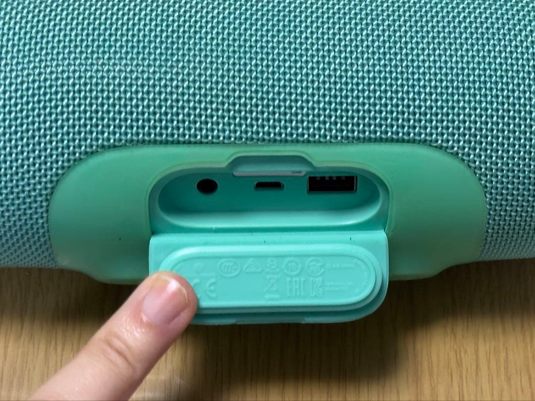 ★送料込★ JBL Charge3 ワイヤレス ステレオ スピーカー 通話可能