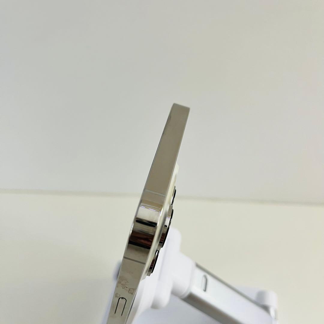 美品　 iPhone13pro 256GB　SIMフリー　シルバー　ホワイト