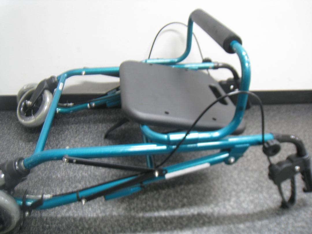 【カワムラサイクル】四輪歩行車 KW20 グリーン ①
