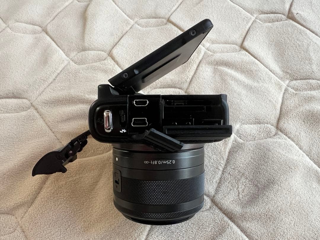 美品☆Canon EOS M100 【レンズキット】