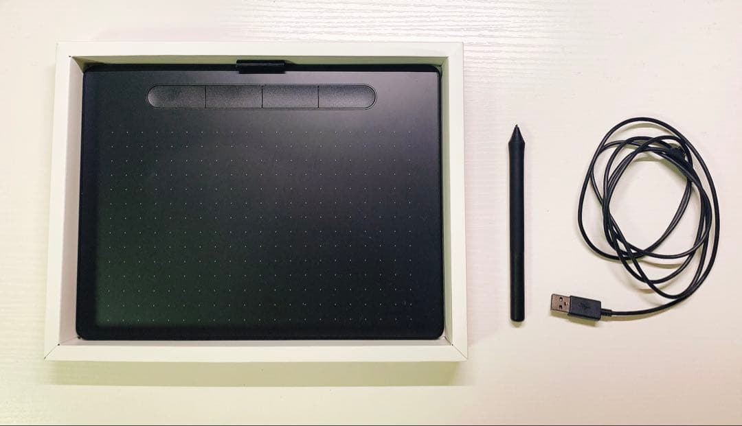 液タブ・ペンタブ Wacom Intuos M CTL-6100