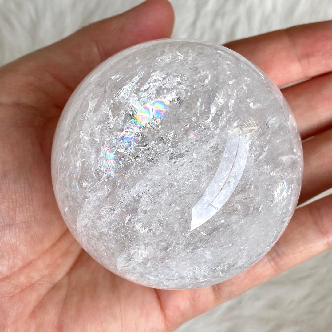 【 天然石 キラキラ シュワシュワ 虹入り 水晶 スフィア 約64ミリ 丸玉 】