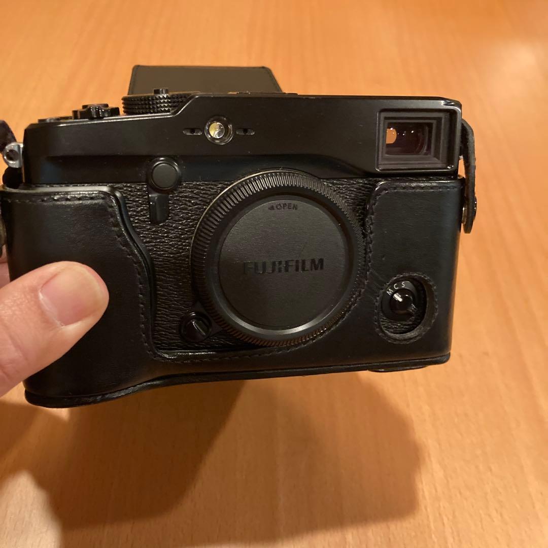 Fujifilm X-Pro1 純正革ケース付き　同時出品レンズ購入でお値引き