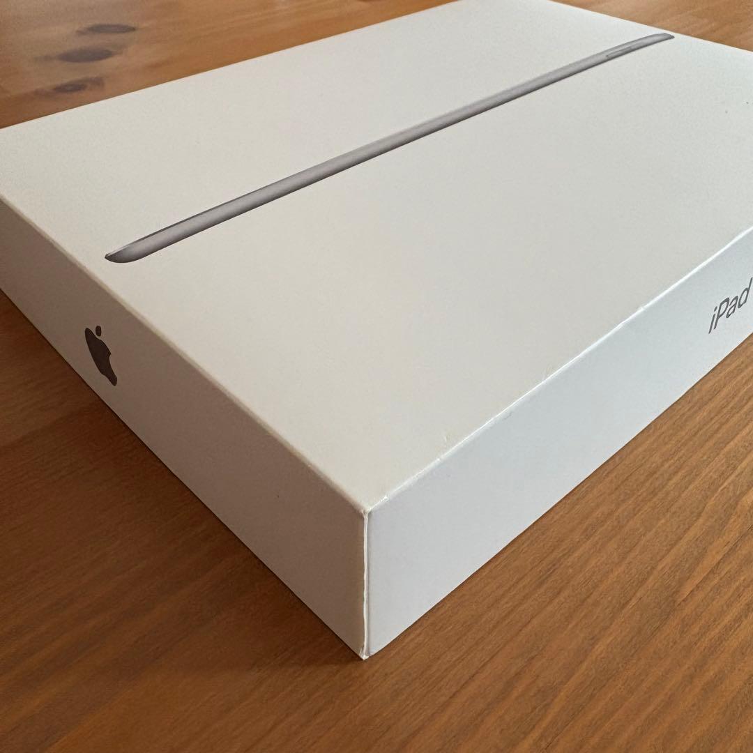 iPad 第5世代 Wi-Fi ＋cellular 容量 32GB