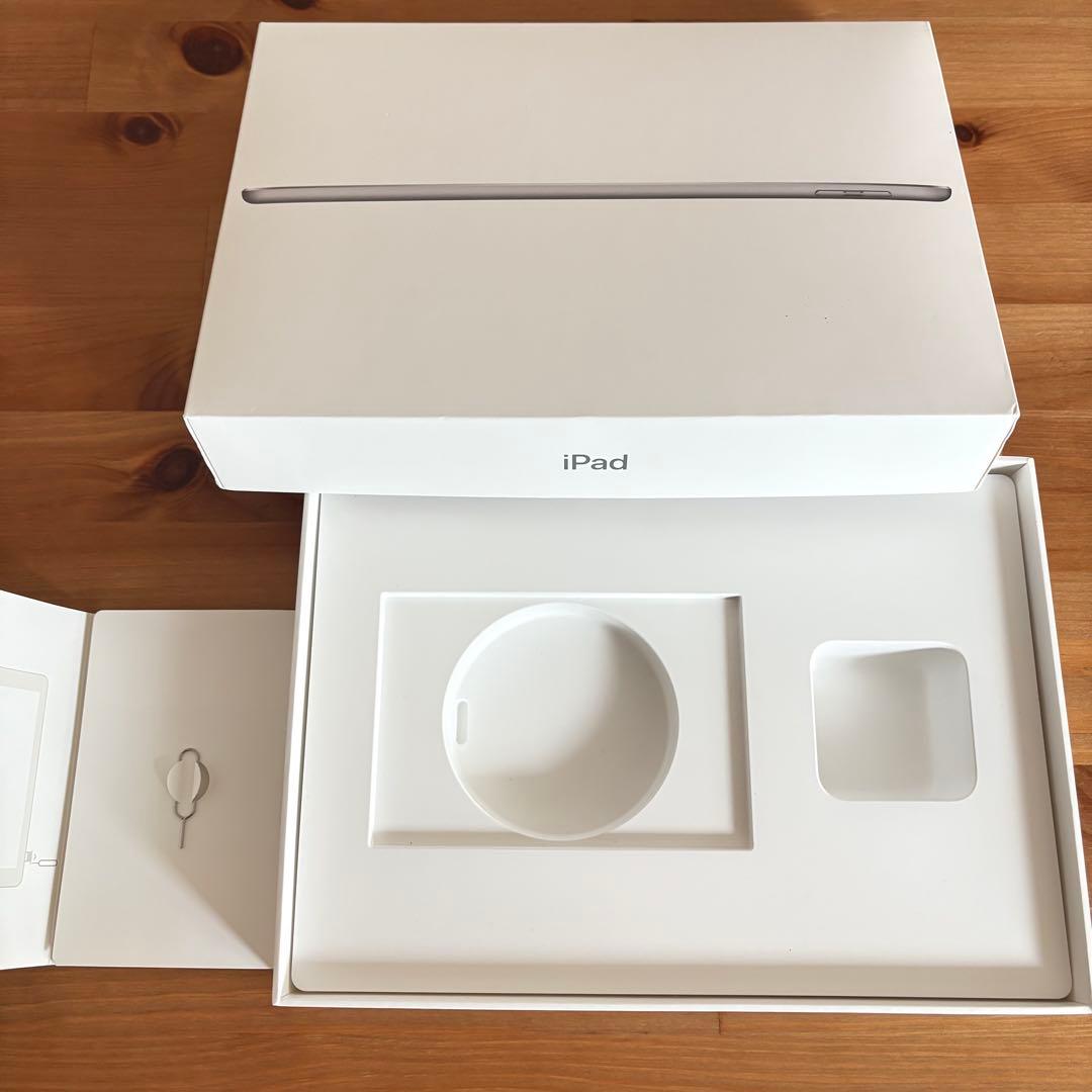 iPad 第5世代 Wi-Fi ＋cellular 容量 32GB