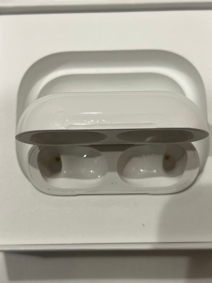 【AirPods Pro】正規品(中古) ※充電ケースのみ
