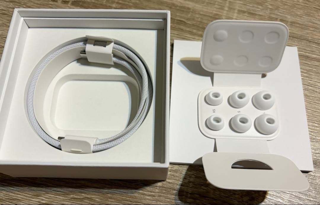 Airpods pro 2 第二世代 刻印入り　typec