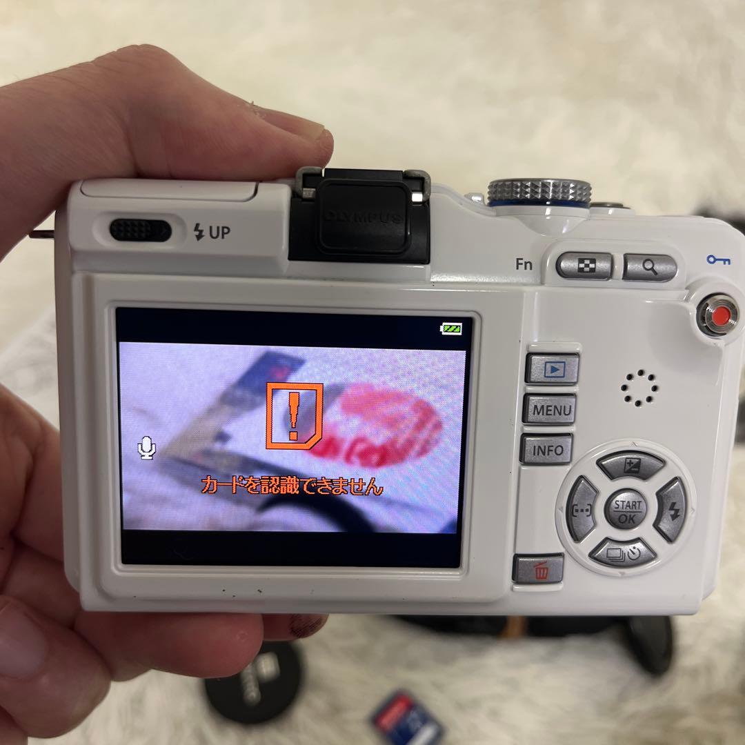 【美品】E-pl1s ダブルズームキット　ホワイト　動作確認済み　手ぶれ補正×