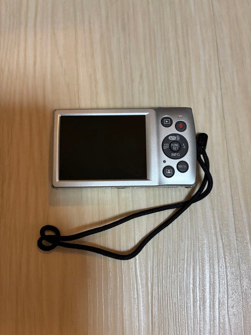 IXY200 コンパクトデジタルカメラ　Canon