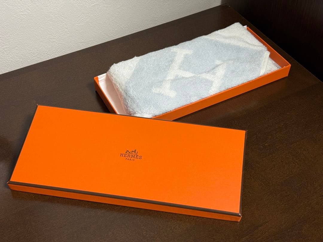 【新品・未使用】HERMES(エルメス) カレタオル 《アヴァロン》