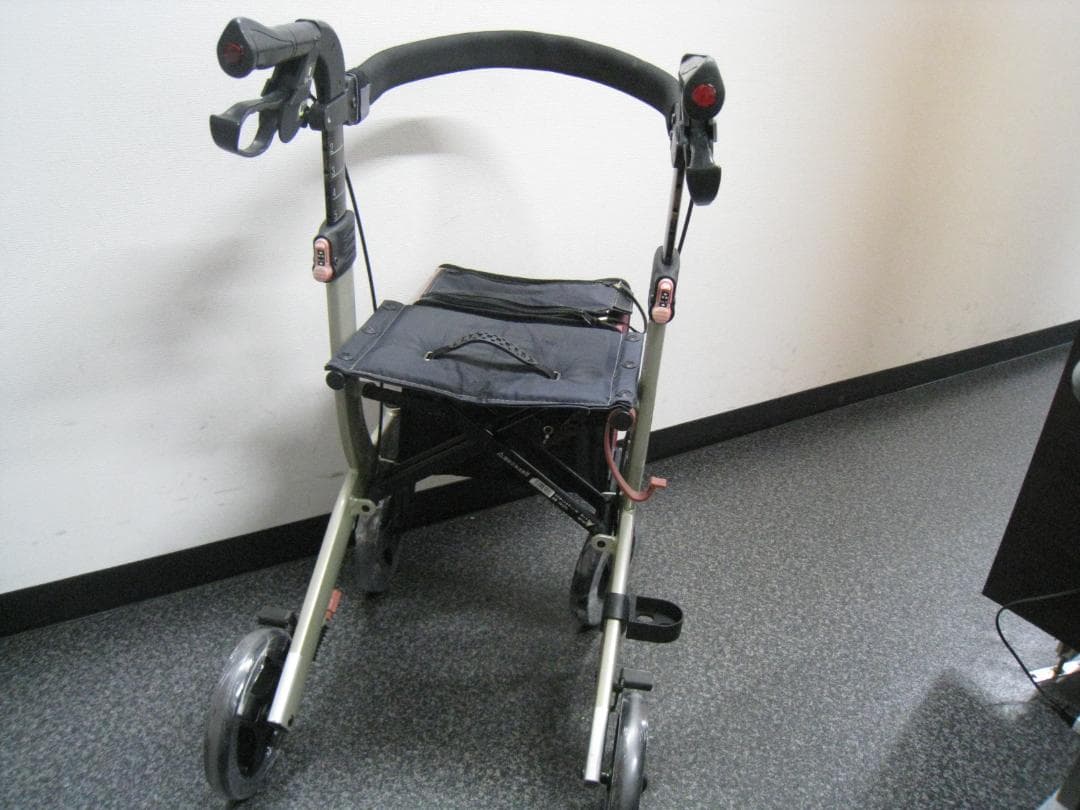 介護用品 歩行車 リトルターン ハイタイプ　 リハビリ
