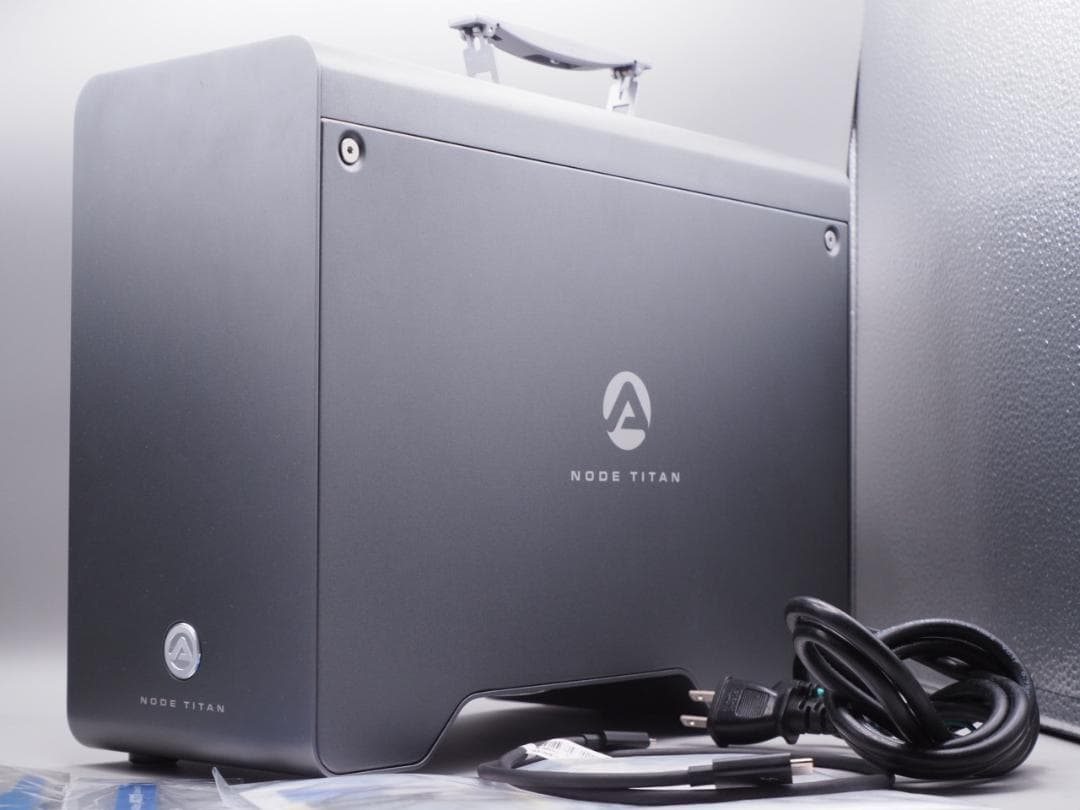 AKiTiO Node Titan eGPUボックス 外付けGPU
