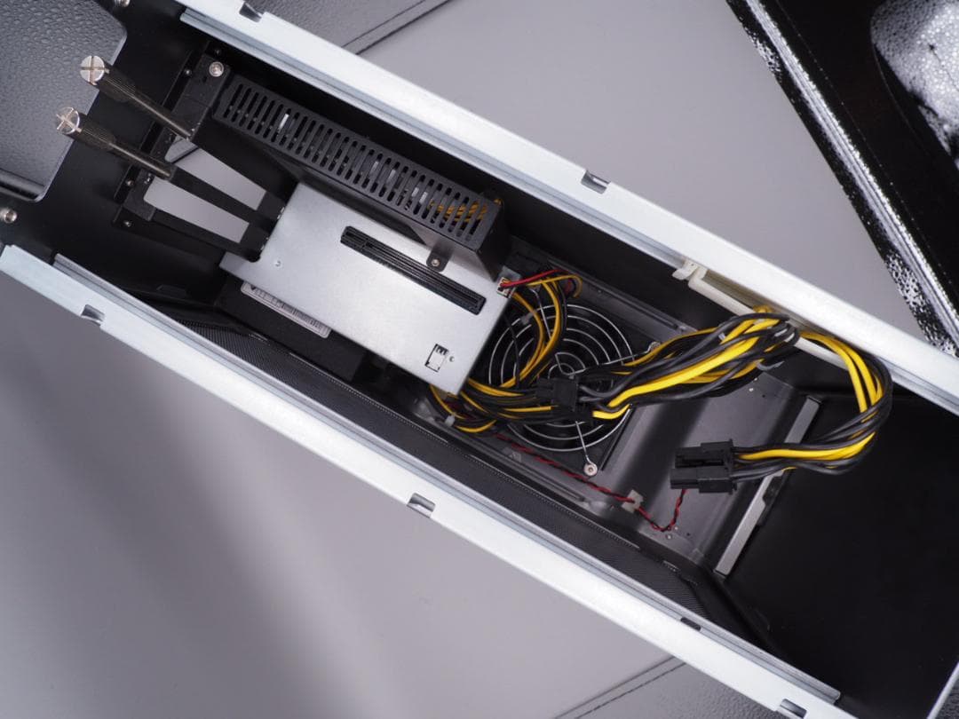 AKiTiO Node Titan eGPUボックス 外付けGPU