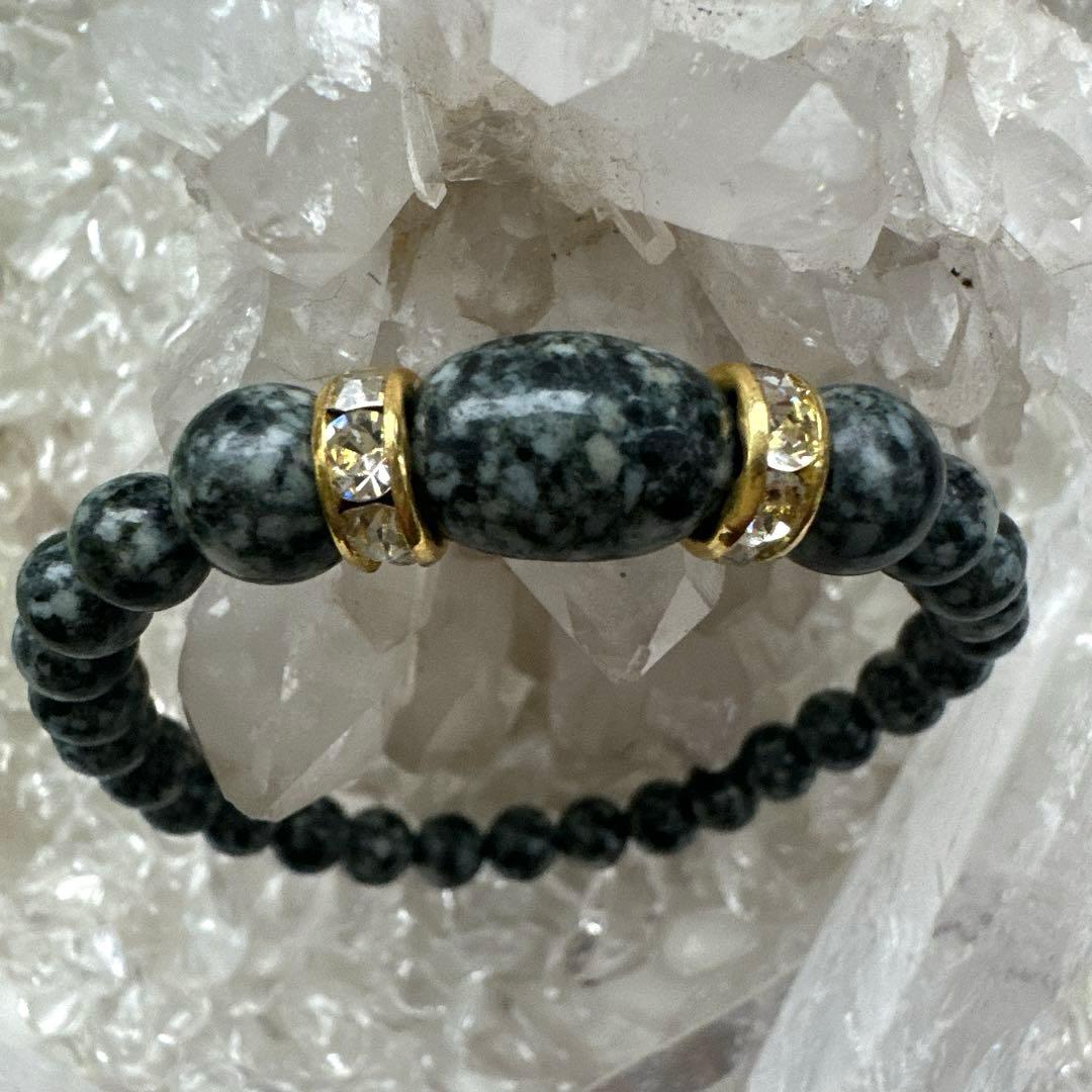 【遠野霊 】オーバルアクセントの癒しデザイン 8mm×6mm×オーバル　高波動