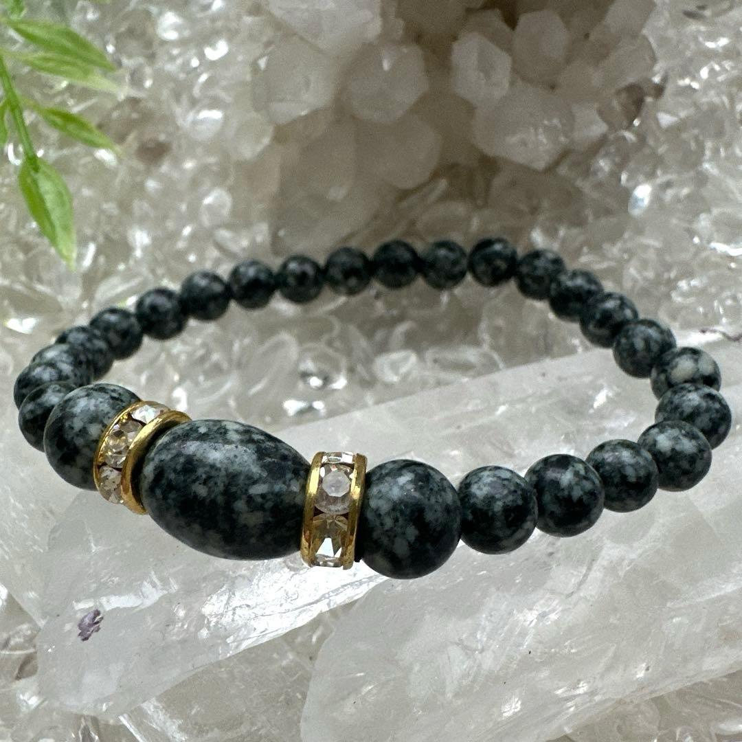 【遠野霊 】オーバルアクセントの癒しデザイン 8mm×6mm×オーバル　高波動