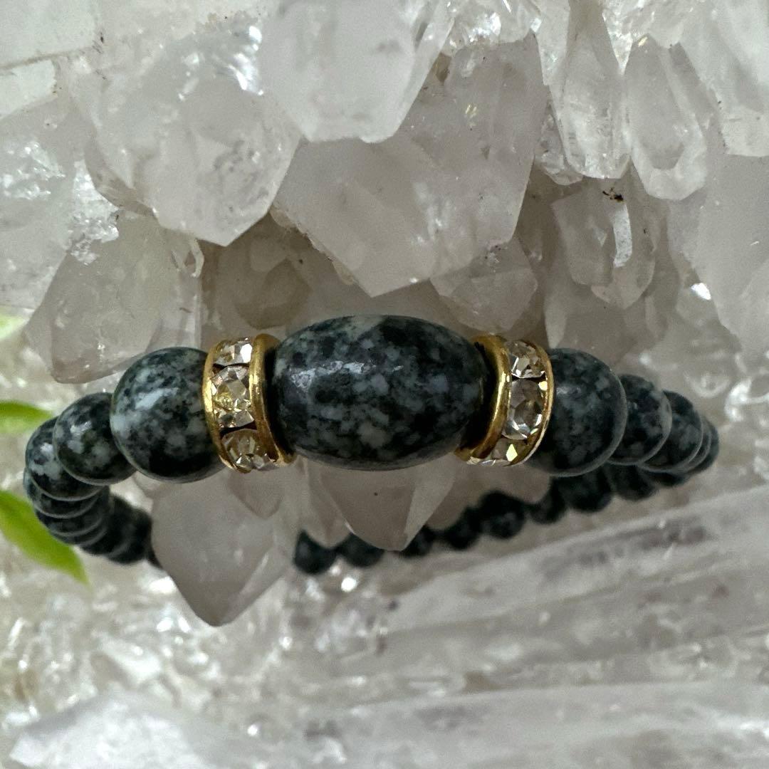 【遠野霊 】オーバルアクセントの癒しデザイン 8mm×6mm×オーバル　高波動