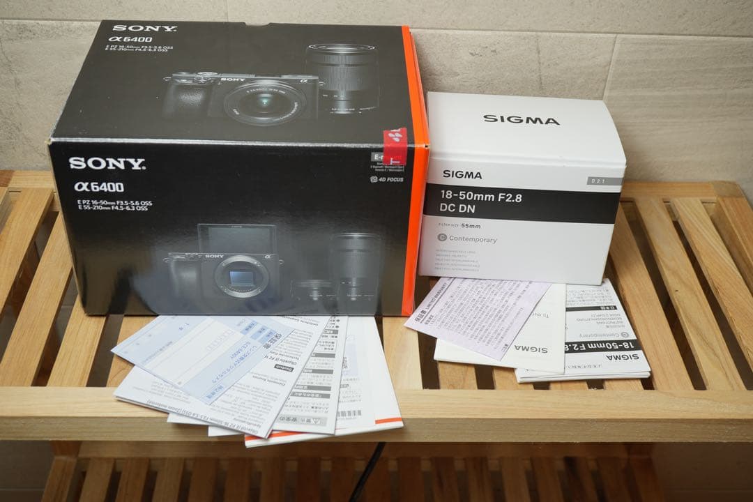 SONY α6400 ミラーレス一眼 ・レンズ・充電器・レンズフィルター付き