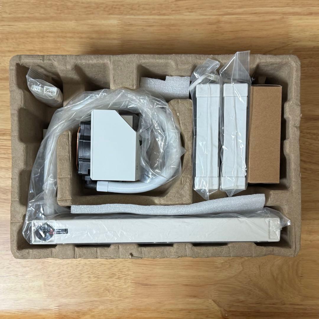【簡易水冷】DeepCool LT520 WH 240mm CPUクーラー
