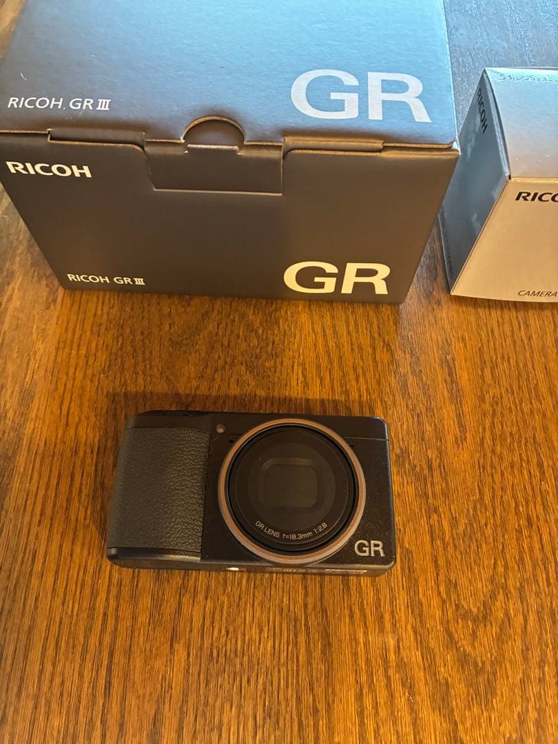 RICOH GR III ほぼ新品 おまけ付き
