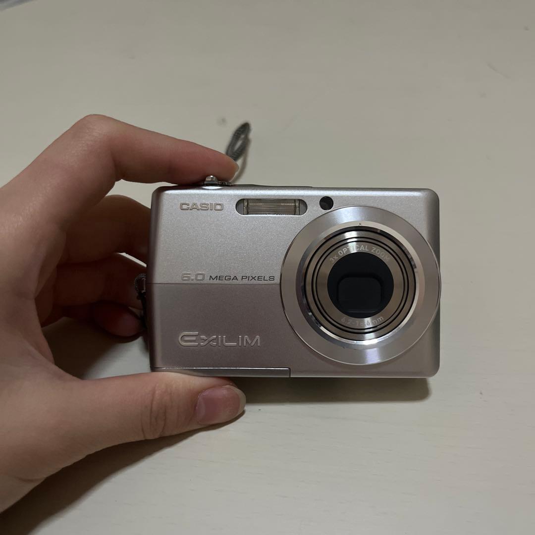 CASIO EXILIM 5.0メガピクセル コンパクトデジタルカメラ