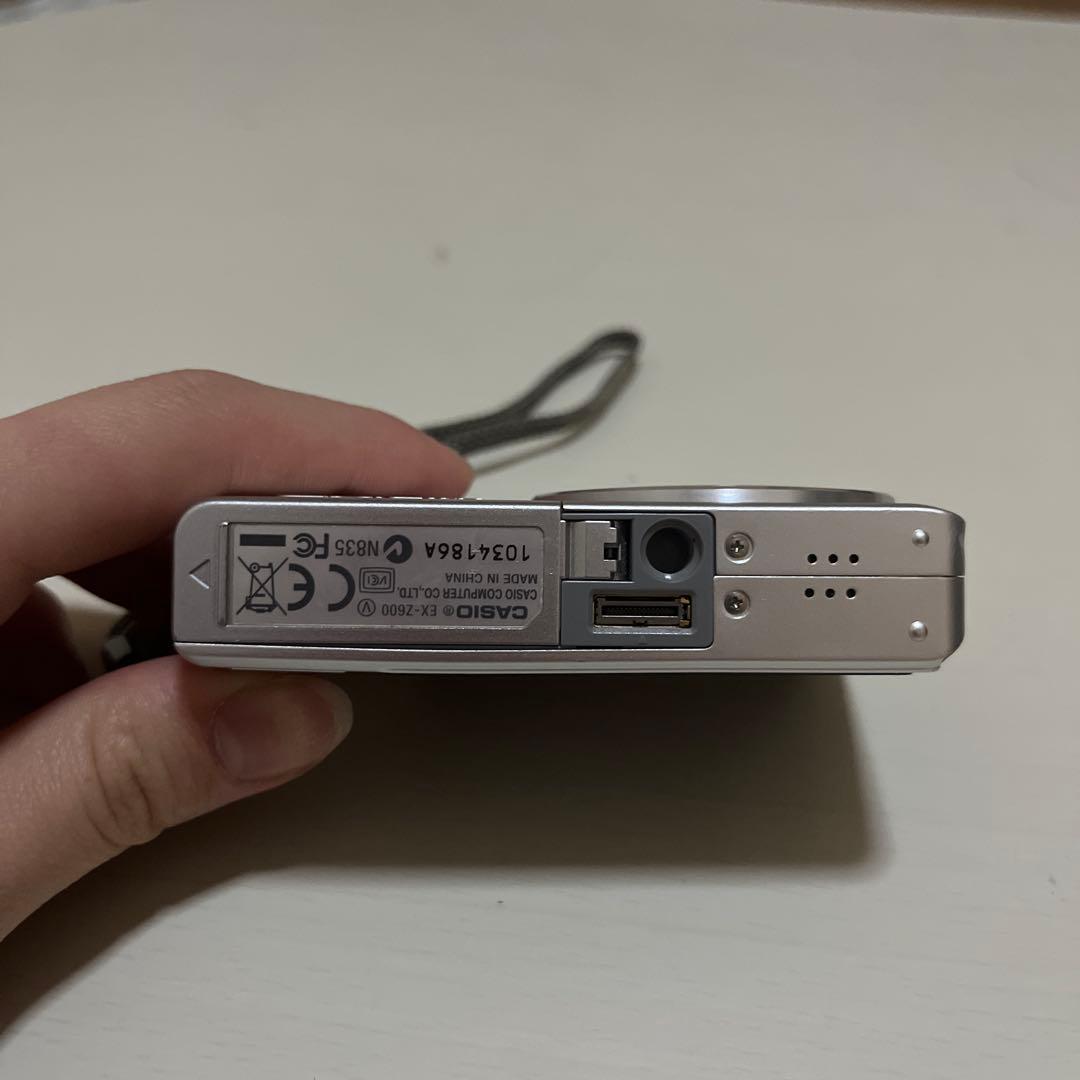 CASIO EXILIM 5.0メガピクセル コンパクトデジタルカメラ