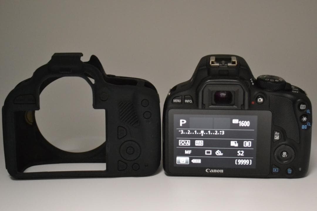 ■ 美品・S数極少 ■ キャノン　Canon KissX7 ダブルレンズ