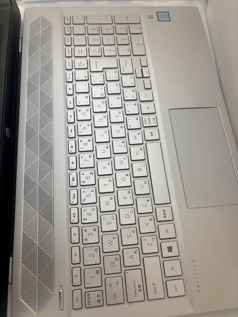 ジャンク品HP Pavilion シルバー ノートPC