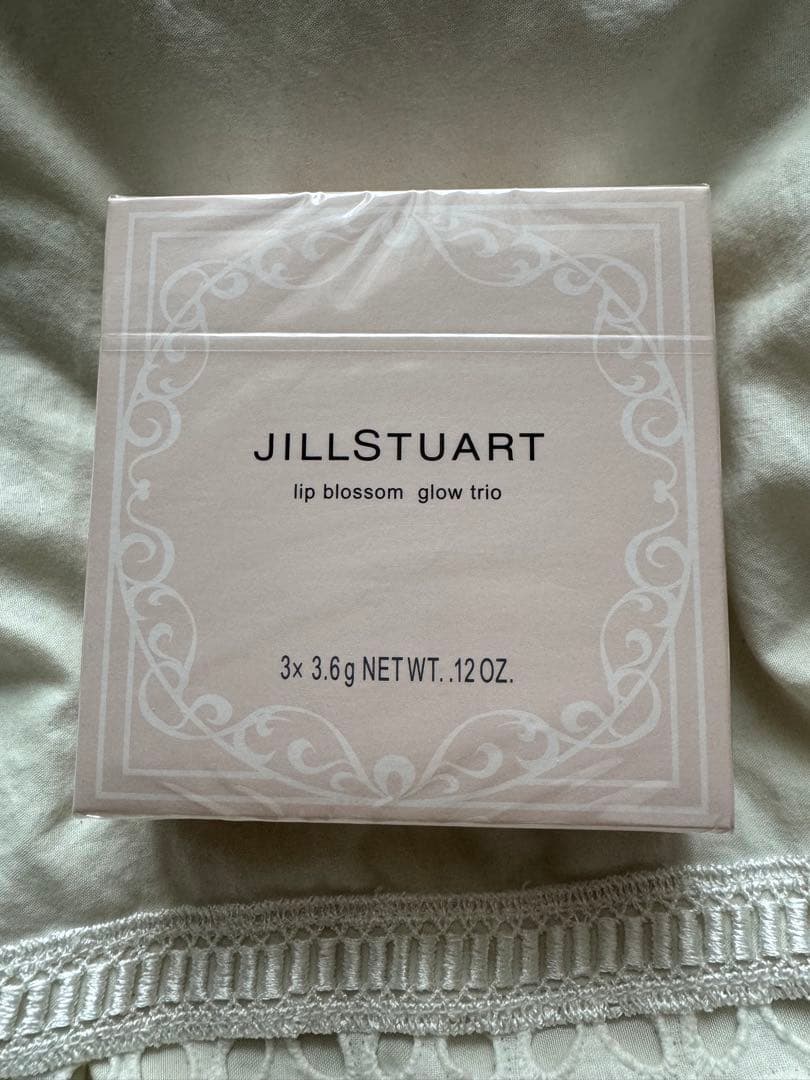新品未使用JILLSTUART lip blossom glow trio