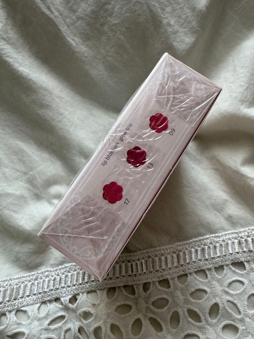 新品未使用JILLSTUART lip blossom glow trio