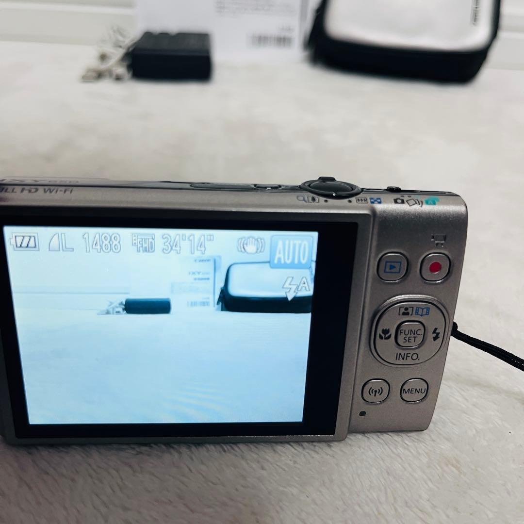 Canon IXY 650 シルバー 本体と付属品