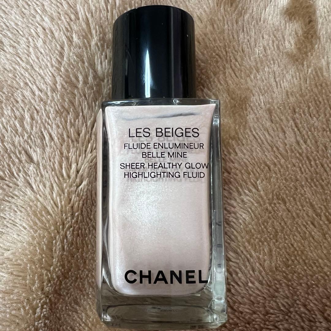 CHANELレベージュヘルシーグローシアーイルミネーションフルイドパーリーグロウ