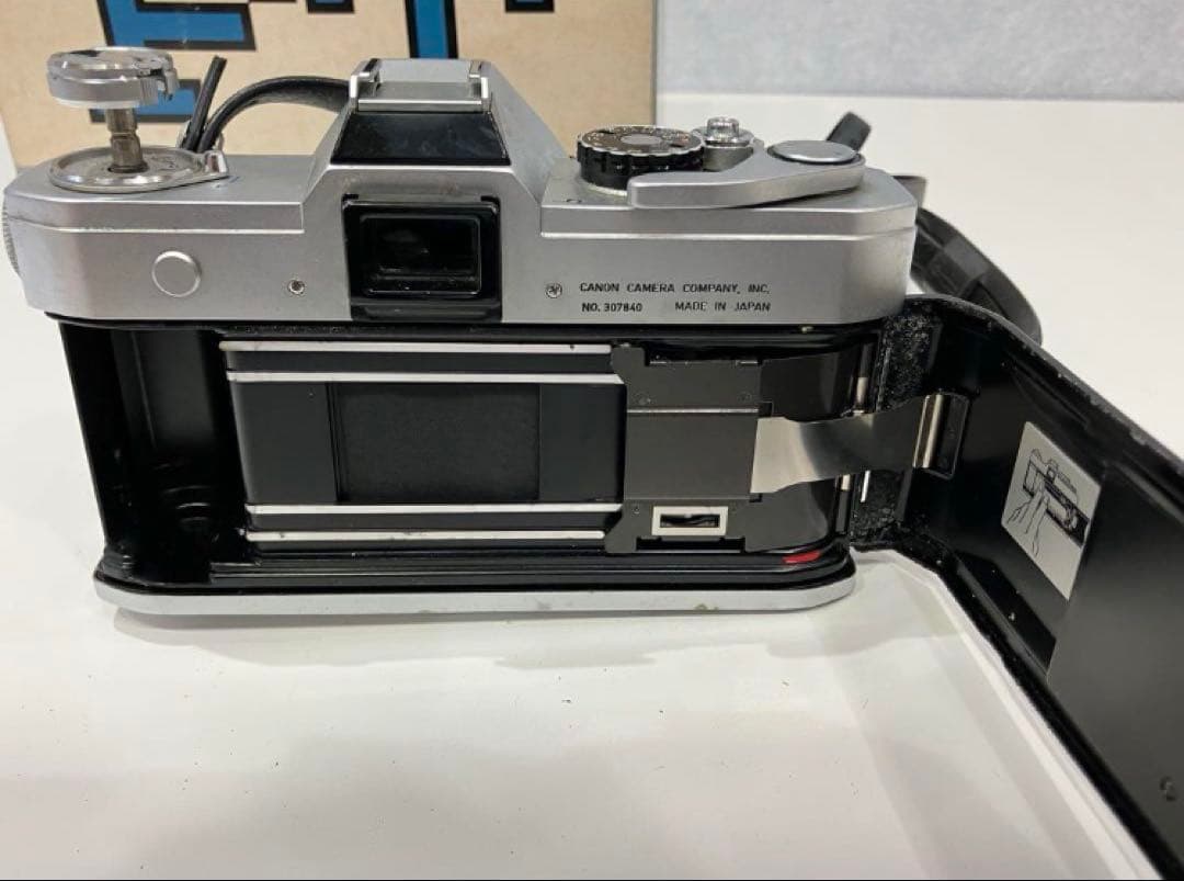 Canon FT QL フィルムカメラ　レンズ付き　動作未確認