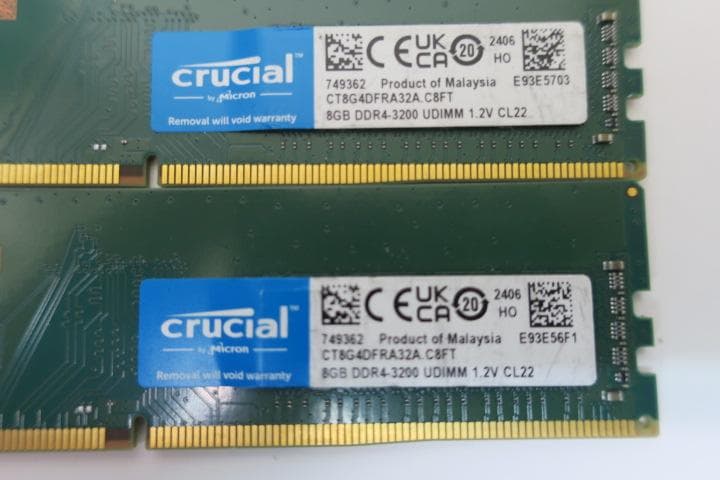 crucial 8GB DDR4-3200 メモリーX2