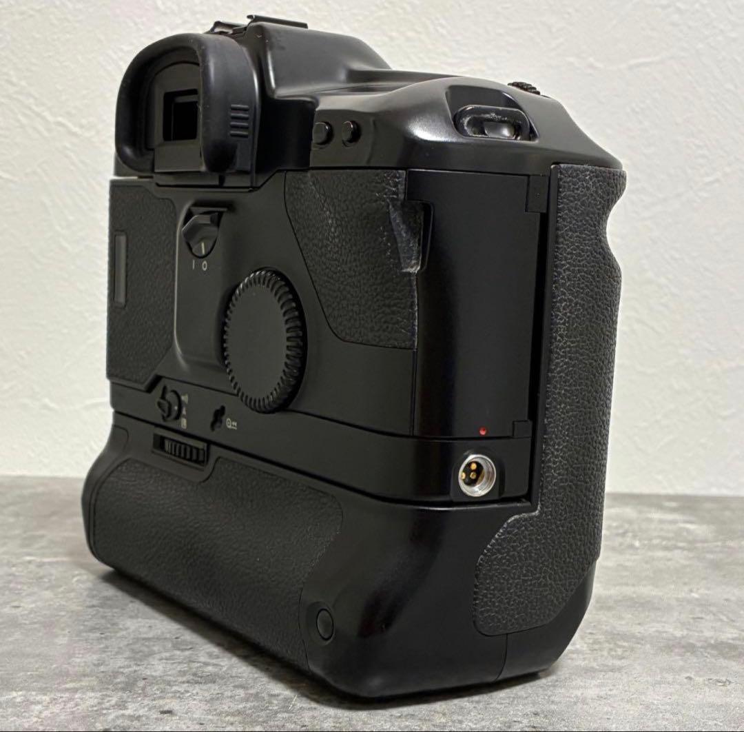 フィルムカメラ Canon Eos1 Film Camera