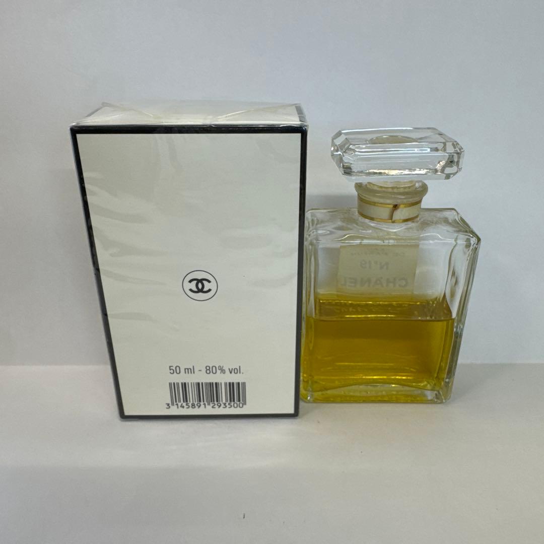 CHANEL シャネル N°19 オーデパルファム 50ml 2点セット