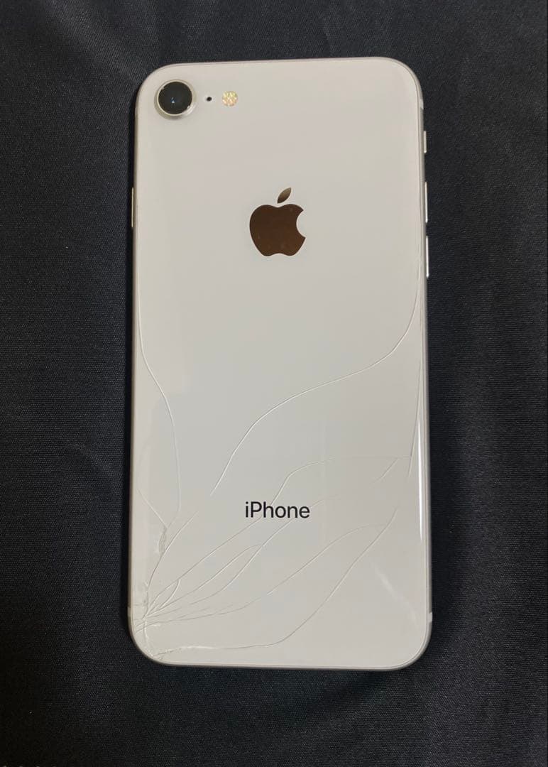 【SIMフリー】iPhone 8 64GB 白 背面割れ ジャンク 動作良好