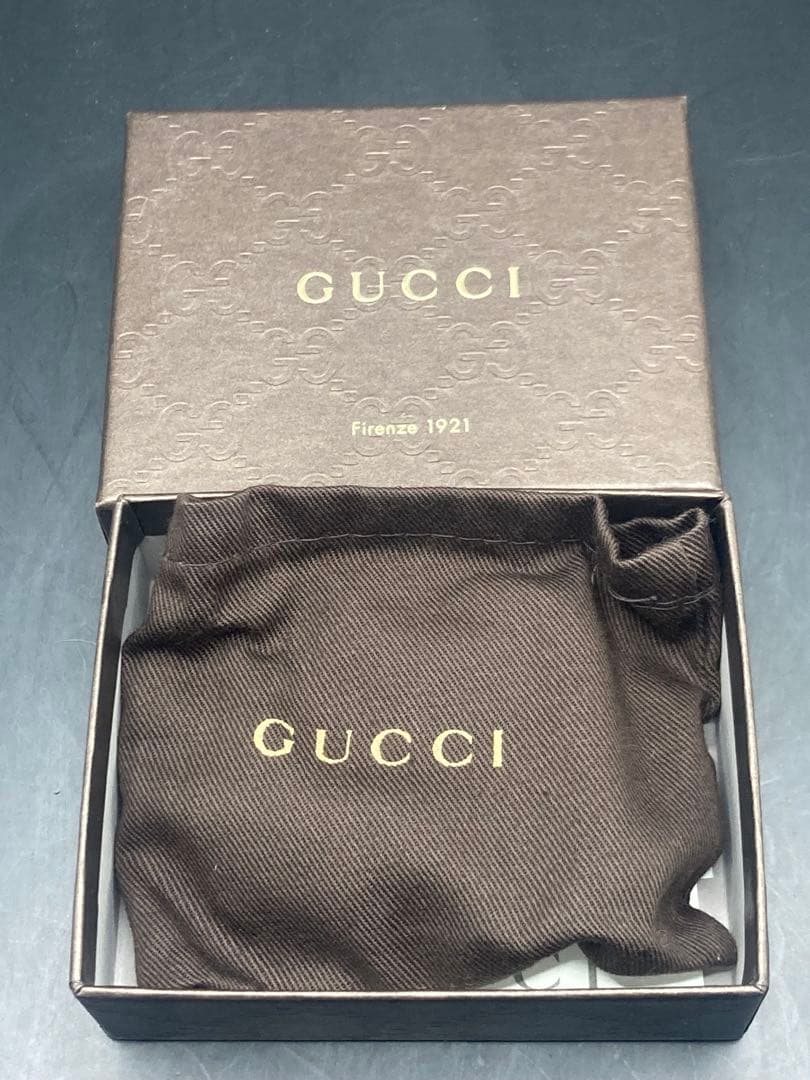 GUCCI ハート型ミラー 収納袋付き