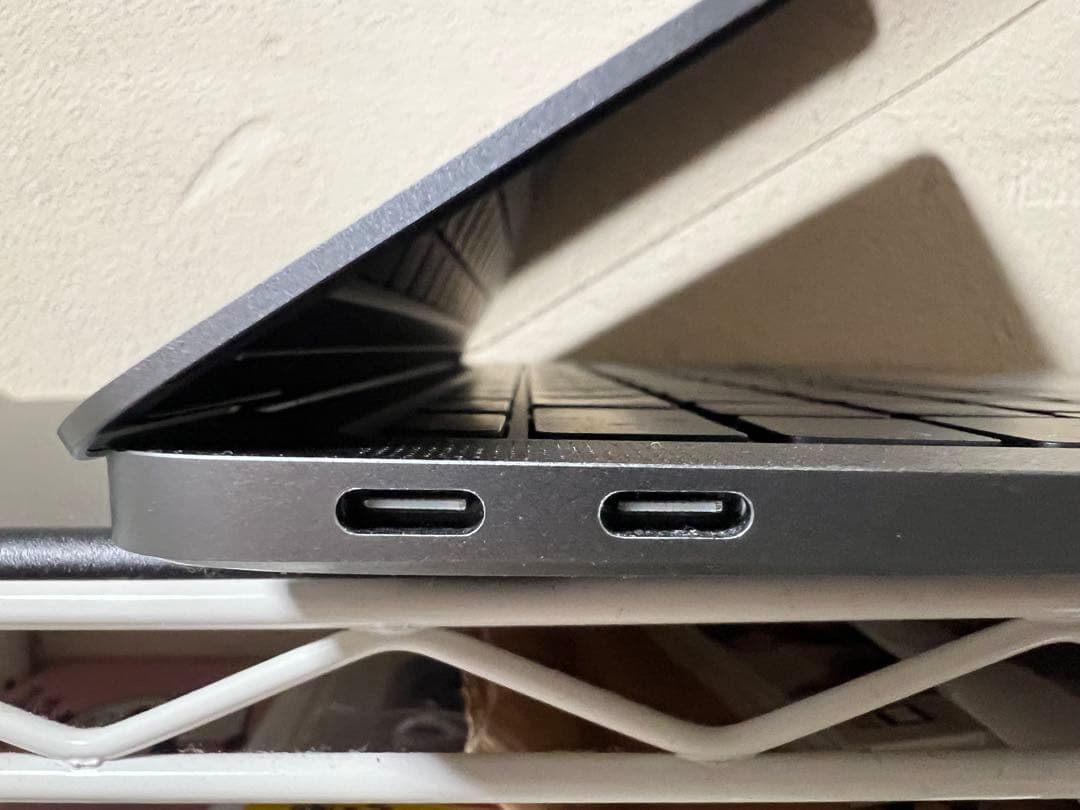 MacBook Air M1 16GB 256GB バッテリー99% 充電20回