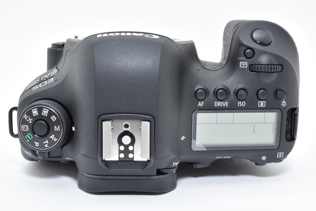 ■ほぼ新品■ キャノン EOS 6D Mark II #D136