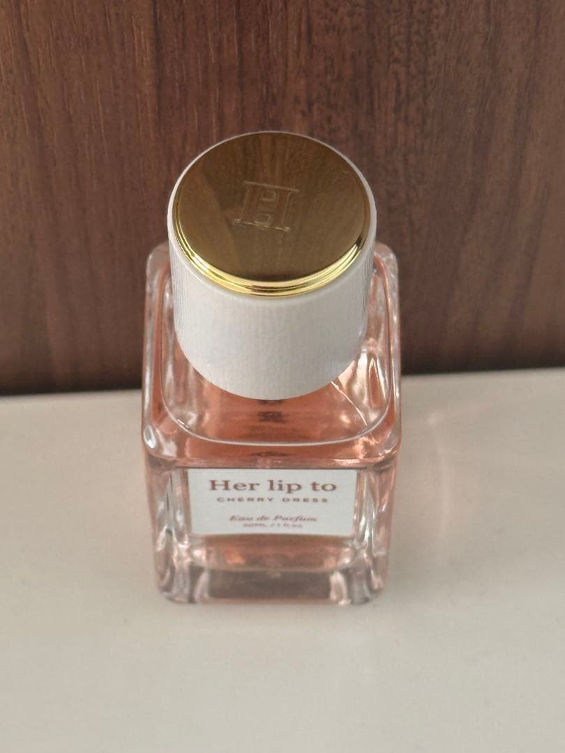 【美品】Herlipto CHERRYDRESS チェリードレス 香水 30ml