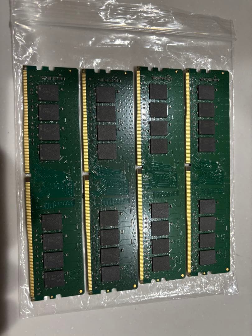Crucial DDR4 16GB メモリー 4枚セット