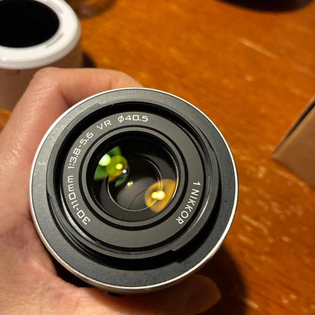 Nikon 1 J2 ミラーレスカメラ　白　デジタル